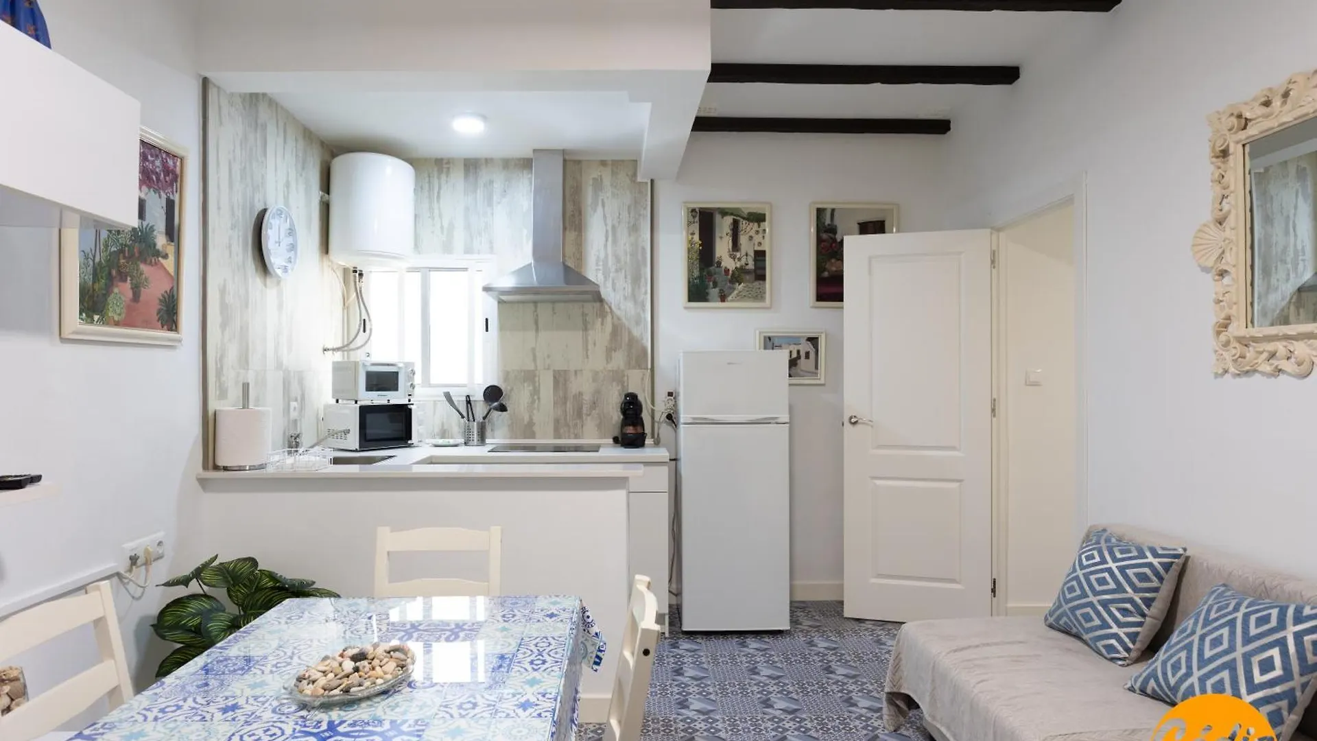 Apartment Posada Del Barrio By Livework Cadiz Spain